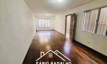 Imagem 1: Sobrado à venda com 3 dormitórios, suíte, e 2 vagas de garagens