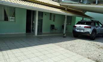 Imagem: Casa a 200 metros do mar em Penha