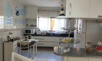 Imagem: Sobrado-Vila Proost de Souza-4 dormitórios-suíte-hidro-edícula-churrasqueira-R$