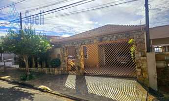 Imagem 2: Casa á venda-700m da Lagoa do Taquaral-Vila Nogueira-Mobiliada-4 dormitórios-4 vagas de ga