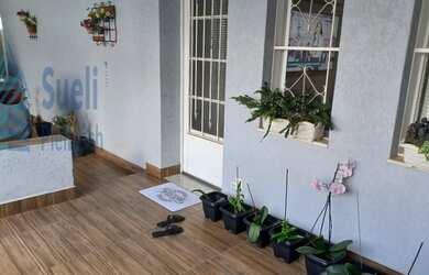 Imagem 4: Casa totalmente plana na Vila Teixeira-próximo Drogasil-Unimart-reformada-churrasqueira-3