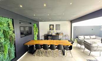 Imagem 4: Sobrado com piscina localizado próximo do Colégio Santo Antônio no bairro Iririú!