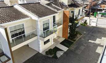 Imagem 2: Sobrado em Condomínio Fechado lateral da Inambu!