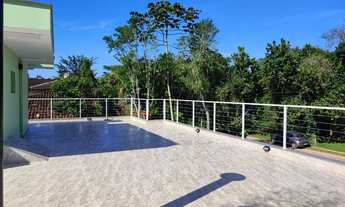 Imagem 2: Sobrado a venda em Itamambuca com 8 suites. apenas 130mts da praia