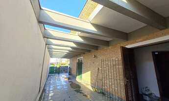 Imagem 3: Casa à venda em excelente localização no centro de Ubatuba próximo à prefeitura