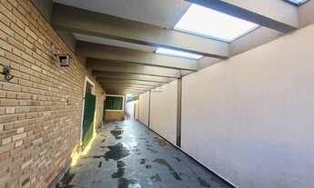 Imagem 2: Casa à venda em excelente localização no centro de Ubatuba próximo à prefeitura