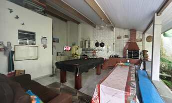 Imagem: Casa bem localizada à venda no Perequê