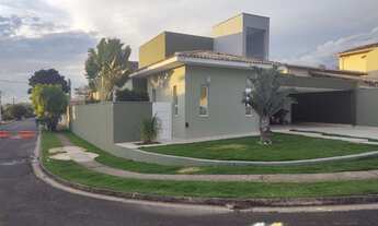 Imagem: Luxuosa mansão à venda em condomínio