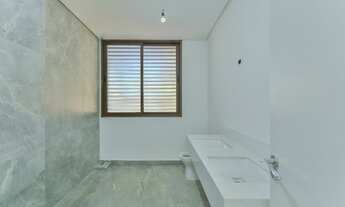 Imagem 5: 4 dormitórios na Rua Regina Badra