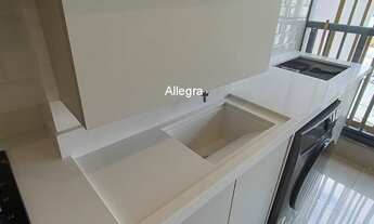 Imagem 4: Apartamento com 2 varandas, 2 quartos, vaga demarcada e escriturada, localizado em uma áre