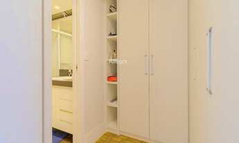 Imagem 6: Com 111 m² de área útil, o apartamento possui três quartos espaçosos, quatro banheiros par