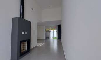 Imagem 2: Casa térrea nova com 102m², 2 dormitórios, amplo living, 2 vagas, no Bairro Hípica