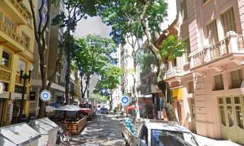 Imagem 2: Apartamento com 2 dormitórios à venda, 51 m² por R$ 245.000,00 - Centro Histórico - Porto