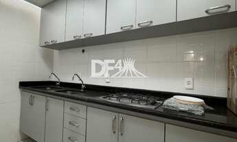 Imagem 3: Apartamento nascente localizado no 1 andar, oferecendo praticidade e conforto em uma das r