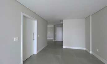 Imagem 4: Apartamento 3 suítes e 3 vagas com hobby box - Centro