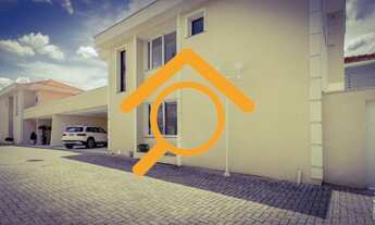 Imagem: Luxuosa casa em condomínio à venda em