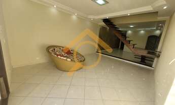 Imagem 5: Residência de Luxo à Venda em Caieiras-SP: 4 Quartos, 1 Suíte, 2 Salas, 4 Banheiros, 2 Vag