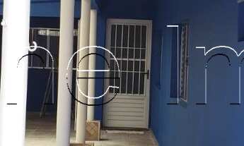 Imagem 3: Vende-se casa térrea com 163m2, com 3 dorms e 4 vagas de garagem. Localizada no bairro Qui