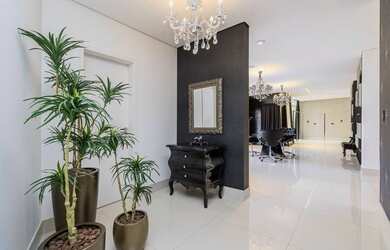 Imagem 3: Imperdível! Casa de Luxo com 4 suítes, 10 vagas de garagem no Jardim Social, Curitiba-PR