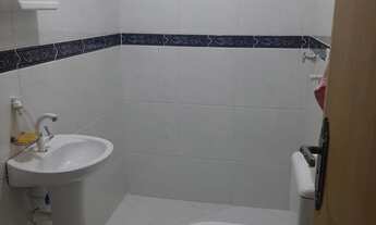 Imagem 4: Sobrado Triplex à venda em Curitiba-PR, no bairro Sítio Cercado! Com 4 quartos, 1 suíte, 2