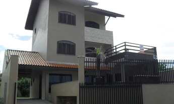 Imagem: Sobrado Espaçoso a 50 metros do Mar com