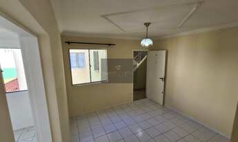 Imagem 6: Apartamento à venda com 2 quartos no bairro Sítio Cercado em Curitiba-PR. As melhores opçõ