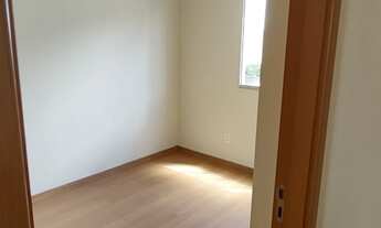 Imagem 6: Viva o Conforto e a Comodidade: Apartamento de 2 Quartos com Vaga Coberta no Pinheirinho