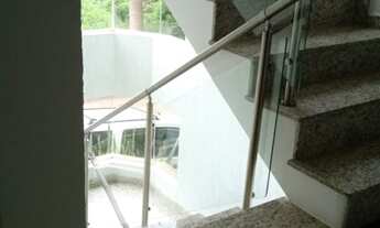 Imagem 2: CASA SOBRADO VISTA PARA MATA 396 A/C LADO DO LAGO DO CONDOMINIO R$1.890.000.00