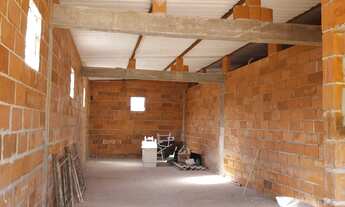 Imagem 2: Galpão Comercial à Venda em Itupeva-SP, Bairro Monte Serrat - 3 Salas, 2 Banheiros, 3 Vaga