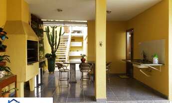 Imagem 1: Imperdível Casa à Venda em Jundiaí-SP no Jardim da Fonte - 3 Quartos, 1 Suíte, 3 Salas, 3