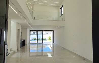 Imagem 6: Imperdível oportunidade de compra: Casa de alto padrão em condomínio no Jardim Novo Mundo