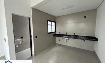 Imagem 2: Imperdível Casa à Venda em Jundiaí-SP no Jardim Marambaia II - 3 quartos, 1 suíte, 2 salas