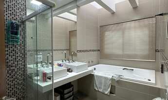 Imagem 3: Imóvel de luxo em condomínio exclusivo em Santana de Parnaíba-SP, com 3 suítes, 2 salas e