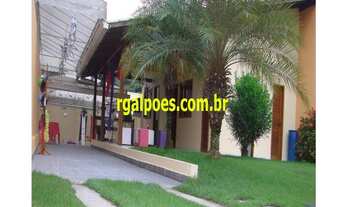 Imagem: 4 banheiro, 5 vagas na garagem