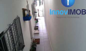 Imagem 2: Imperdível Casa à Venda em Santo André-SP, Condomínio Maracanã! 3 Quartos, 2 Salas, 3 Banh