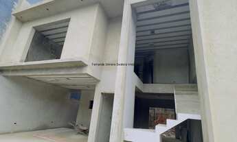 Imagem 1: Sobrados novos com 3 quartos sendo uma suíte com closet e sacada - Bairro Italia