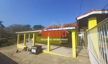 Imagem 3: Chácara À VENDA em Araçoiaba da Serra, com 3 Suítes, 4 Vagas de Garagem, 1.000m²!