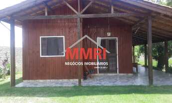 Imagem: Rancho mobiliado para venda em Sarapuí/SP