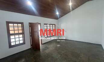 Imagem: Casa com 2 quartos, sala e 4 vagas de garagem