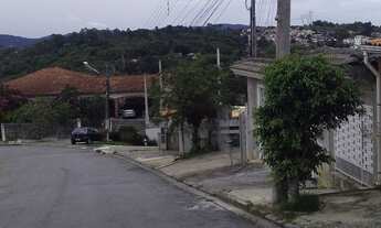 Imagem 6: Casa de alto padrão, com vista panorâmica da represa e serra da cantareira