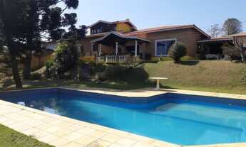 Imagem: EXCELENTE CASA COM 4 DORMITÓRIOS E PISCINA