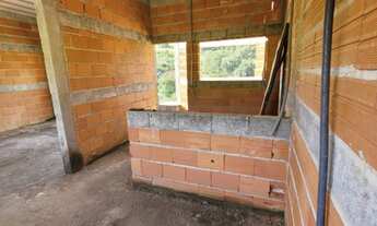 Imagem 2: TERRENO DE 190m2 COM CONSTRUÇÃO JÁ EDIFICADA E COBERTA EM BATATUBA