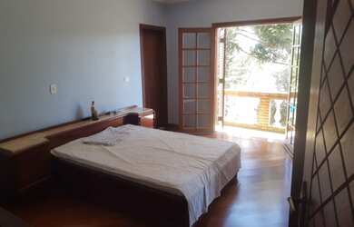 Imagem 5: EXCELENTE CASA COM 4 DORMITÓRIOS E PISCINA EM CONDOMÍNIO DE PIRACAIA