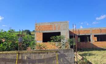 Imagem 3: TERRENO DE 190m2 COM CONSTRUÇÃO JÁ EDIFICADA E COBERTA EM BATATUBA