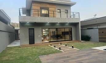 Imagem 1: SOBRADO EM CONDOMÍNIO COM 3 SUÍTES E PERSIANAS AUTOMATIZADAS E AR