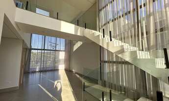 Imagem 3: SOBRADO MODERNO EM CONDOMÍNIO DE ATIBAIA COM 3 SUÍTES E PÉ DIREITO ALTO