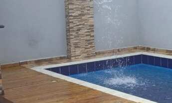 Imagem: SOBRADO COM SACADA DE 3 DORMITÓRIOS ÁREA