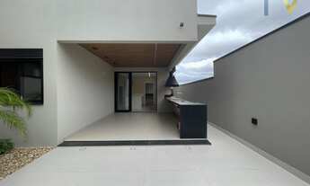 Imagem: Imperdível Casa em Condomínio à Venda