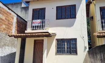 Imagem 2: DELGADO aluga CASA DUPLEX, independente, com 2 quartos e GARAGEM em Ampliação - Itaboraí