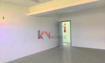 Imagem 3: Sala com 36m² e 02 banheiros no Vila da Serra